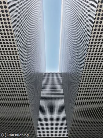 Missing Image: i_0032.jpg - Captive Sky