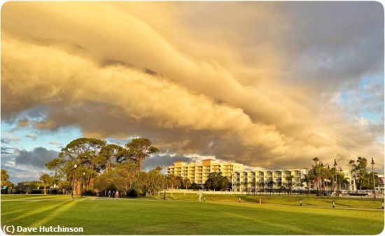 Missing Image: i_0035.jpg - Shelf Cloud at the Spa