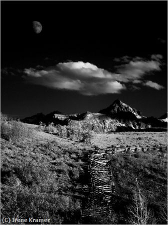 Missing Image: i_0076.jpg - Moonrise Over Sneffels Range