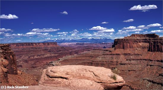Missing Image: i_0003.jpg - A Moab Overlook