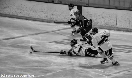 Missing Image: i_0068.jpg - Lying Down On the Job