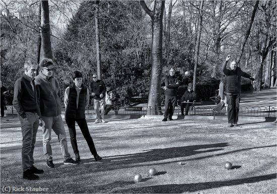 Missing Image: i_0070.jpg - Flying Balls-Serious Competition