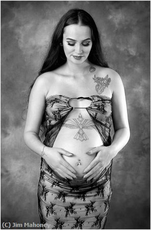 Missing Image: i_0076.jpg - Jasmine Shows Her Baby Bump