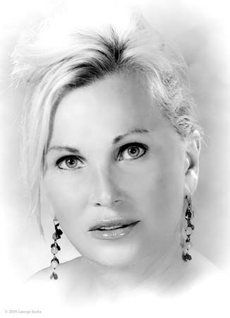 mp4_George_Burke_Elizabeth_in_Black_and_White