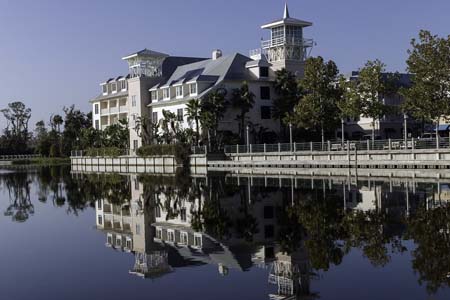 cp2_Art_Hansen_Reflections_of_a Grand_Hotel